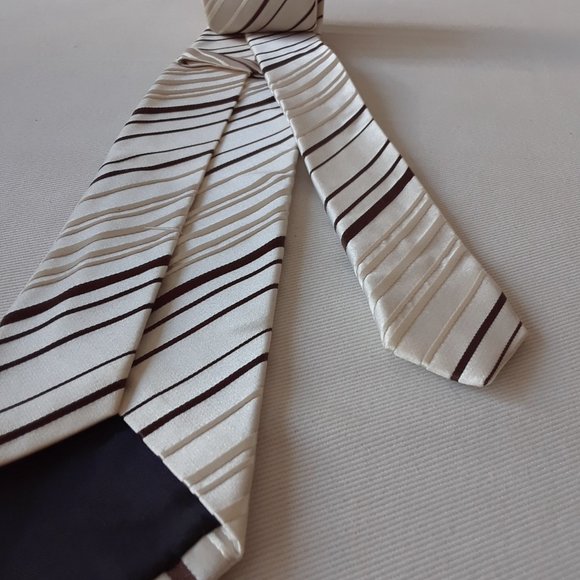 Jerry Garcia. Slim Striped Silk Tie. Off-White & Brown - Picture 5 of 9